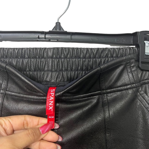 SPANX Leather Like Jogger Size M - Picture 7 of 8